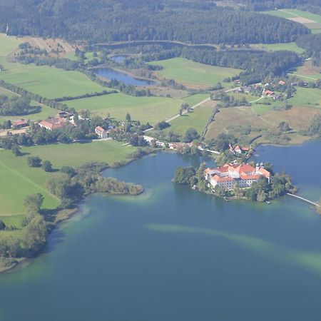 Haus Rufinus Am Kloster Seeon Esterno foto