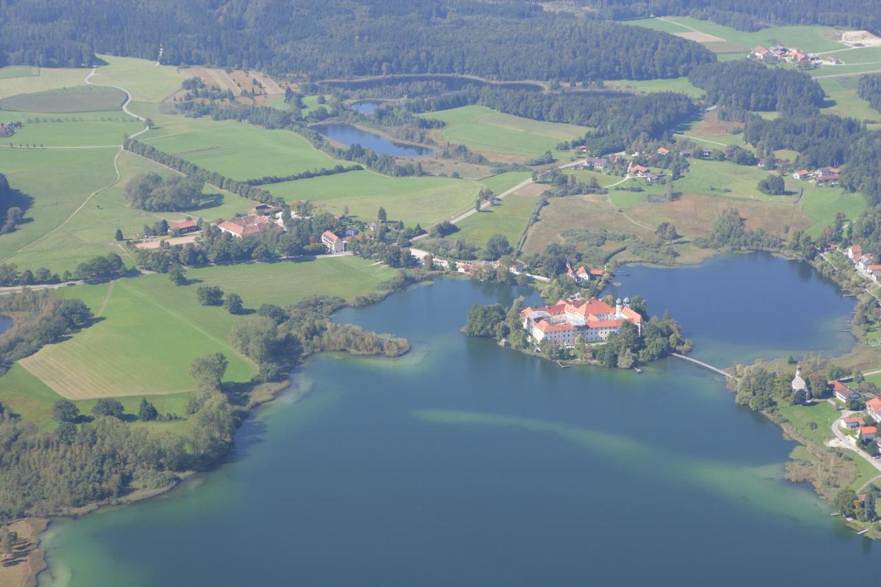 Haus Rufinus Am Kloster Seeon Esterno foto